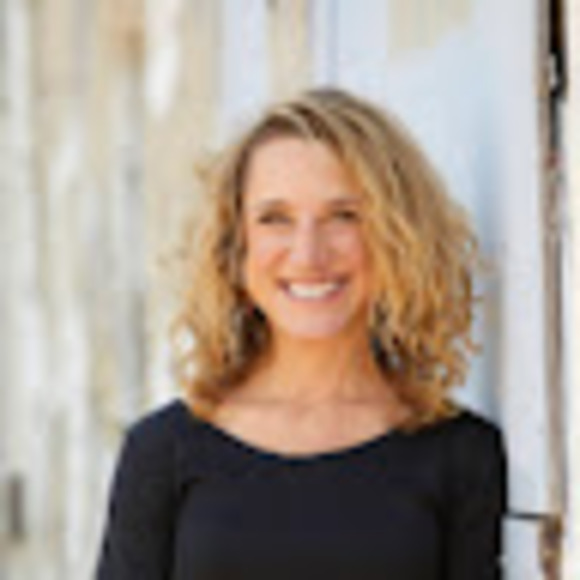 Meet your Posher, Lisa - Picture 1 of 1